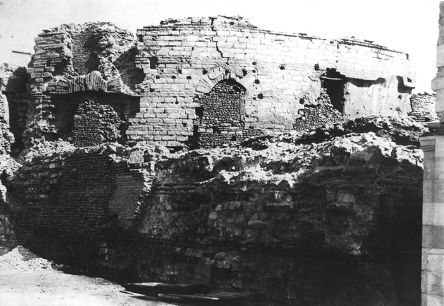 Lekegian, G., Cairo (1895
[Contemporary with Somers Clarke 19.28.])