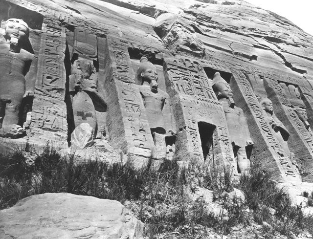 Frith, F.
[Included in an album labelled Historical Photographs. Egypt. Frith's Universal Series, folio i, in Sackler Library, Oxford, 327 Fri la fol.]], Abu Simbel (1856-60
[The dates of Frith's visits to Egypt.])