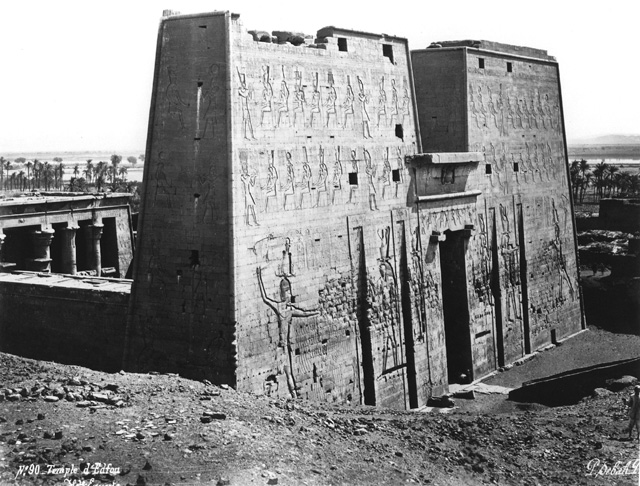 Sebah, J. P., Edfu (before 1874
[Similar to Gr. Inst. 3381.])