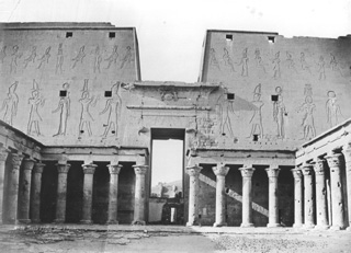 Bchard, H., Edfu (before 1887
[Reproduced in 1887.]) (Enlarged image size=35Kb)