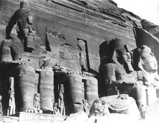 not known, Abu Simbel (c.1900
[Gr. Inst. 4175 in an album dated 1904.]) (Enlarged image size=44Kb)