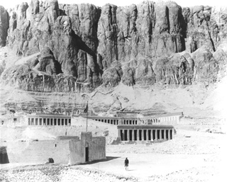 Peridis, The Theban west bank, Deir el-Bahri (c.1895
[Estimated date.]) (Enlarged image size=48Kb)