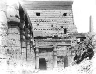 Beato, A., Luxor (c.1890
[Estimated date.]) (Enlarged image size=44Kb)