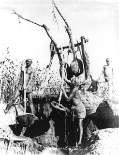 Zangaki, G., Irrigation devices (c.1890
[Estimated date.]) (Enlarged image size=42Kb)