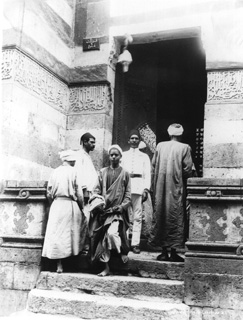 Lekegian, G., Cairo (c.1890
[Estimated date.]) (Enlarged image size=41Kb)