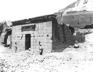 Sebah, J. P., The Theban west bank, Deir el-Medina (c.1890
[Estimated date.]) (Enlarged image size=41Kb)