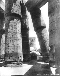 Edition Photoglob, Karnak (c.1890
[Estimated date.]) (Enlarged image size=42Kb)