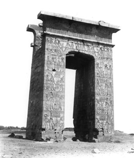 Zangaki, G., Karnak (c.1890
[Estimated date.]) (Enlarged image size=33Kb)