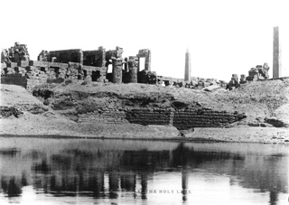 not known, Karnak (c.1900
[Estimated date.]) (Enlarged image size=33Kb)