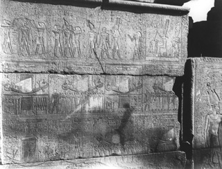 not known, Karnak (c.1890
[Estimated date.]) (Enlarged image size=47Kb)