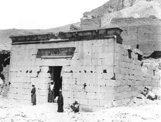 not known, The Theban west bank, Deir el-Medina (c.1890
[Estimated date.]) (Enlarged image size=38Kb)