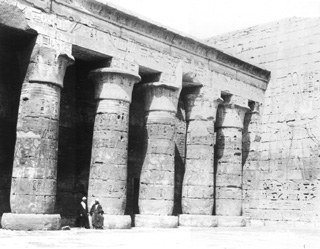 Beato, A., The Theban west bank, Medinet Habu (c.1890
[Estimated date.]) (Enlarged image size=40Kb)