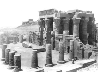 Beato, A., Kom Ombo (c.1890
[Estimated date.]) (Enlarged image size=34Kb)