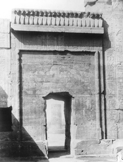 not known, Kom Ombo (c.1890
[Estimated date.]) (Enlarged image size=38Kb)