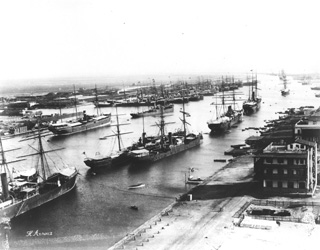 Arnoux, H., Port Said (1885
[Dated on the photograph.]) (Enlarged image size=34Kb)