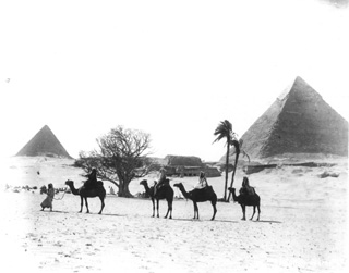 Abdullah Frres, Giza (c.1880
[Estimated date.]) (Enlarged image size=24Kb)