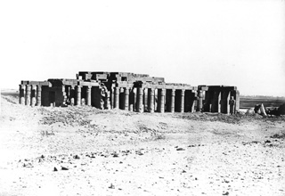 Beato, A., The Theban west bank, the Ramesseum (before 1872
[In an album dated 1871-2.]) (Enlarged image size=30Kb)