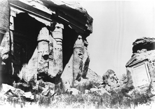 Beato, A., Gebel el-Silsila West (c.1890
[Estimated date.]) (Enlarged image size=40Kb)