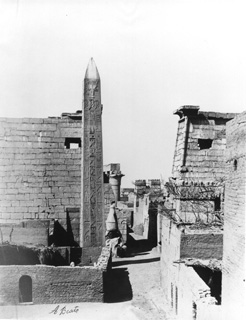 Beato, A., Luxor (c.1890
[Estimated date.]) (Enlarged image size=32Kb)