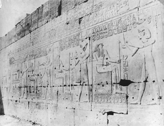 Zangaki, G., Abydos (c.1880
[Estimated date.]) (Enlarged image size=43Kb)