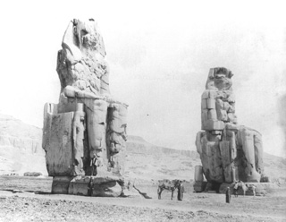 Beato, A.
[From similarity to Gr. Inst. 245.], The Theban west bank, the Memnon Colossi (c.1900
[In an album dated 1904.]) (Enlarged image size=28Kb)