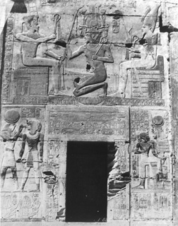 Zangaki, G., Abydos (c.1880
[Estimated date.]) (Enlarged image size=50Kb)