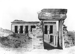Beato, A., Dendara (c.1890
[Estimated date.]) (Enlarged image size=34Kb)