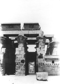 Beato, A., Kom Ombo (c.1890
[Estimated date.]) (Enlarged image size=28Kb)