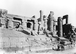 Beato, A., Karnak (c.1890
[Estimated date.]) (Enlarged image size=37Kb)