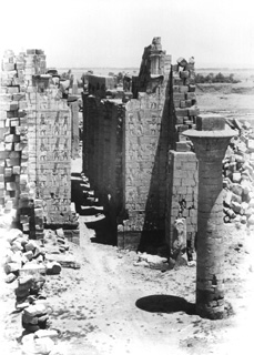 Beato, A., Karnak (c.1890
[Estimated date.]) (Enlarged image size=40Kb)