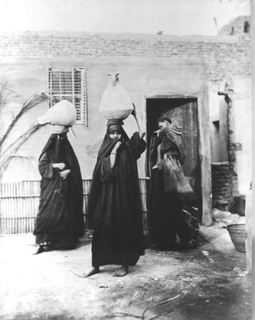 not known, People and scenes of daily life (c.1890
[Estimated date.]) (Enlarged image size=34Kb)