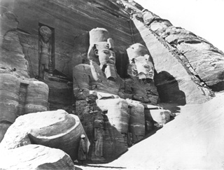 Frith, F.
[Included in an album labelled Historical Photographs. Egypt. Frith's Universal Series, folio i, in Sackler Library, Oxford, 327 Fri la fol.], Abu Simbel (1856-60
[The dates of Frith's visits to Egypt.]) (Enlarged image size=39Kb)