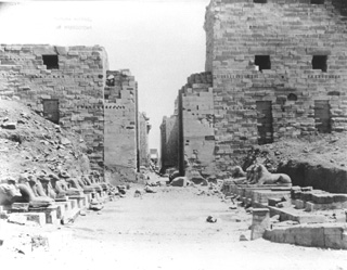 not known, Karnak (c.1890
[Estimated date.]) (Enlarged image size=39Kb)