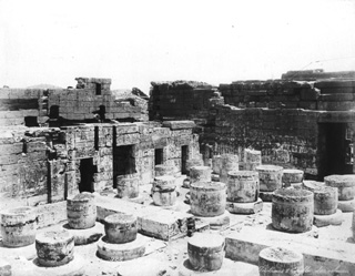 Zangaki, G., The Theban west bank, Medinet Habu (c.1890
[Estimated date.]) (Enlarged image size=40Kb)