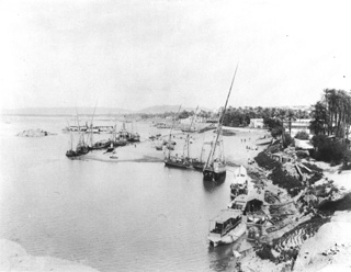 Sebah, J. P., Aswan (c.1895
[Estimated date.]) (Enlarged image size=29Kb)