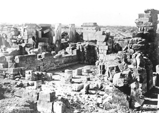 Sebah, J. P., Karnak (before 1876
[In an album dated 1876.]) (Enlarged image size=46Kb)