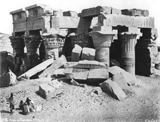 Sebah, J. P., Kom Ombo (before 1874
[Similar to Gr. Inst. 3383.]) (Enlarged image size=46Kb)